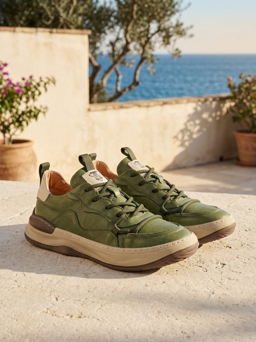 Chaussures en cuir a semelle haute