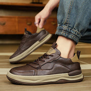 Chaussures en cuir a semelle haute