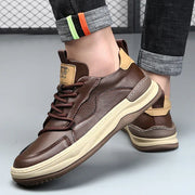 Chaussures en cuir a semelle haute