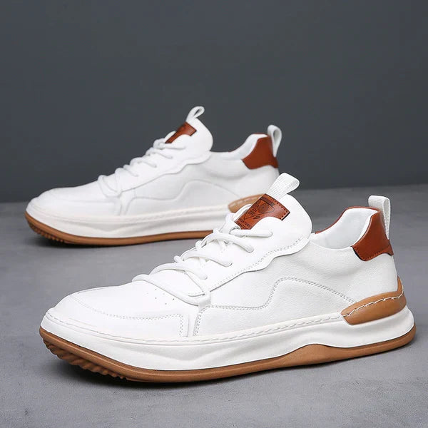 Chaussures en cuir a semelle haute
