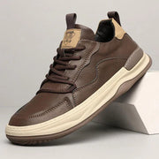 Chaussures en cuir a semelle haute