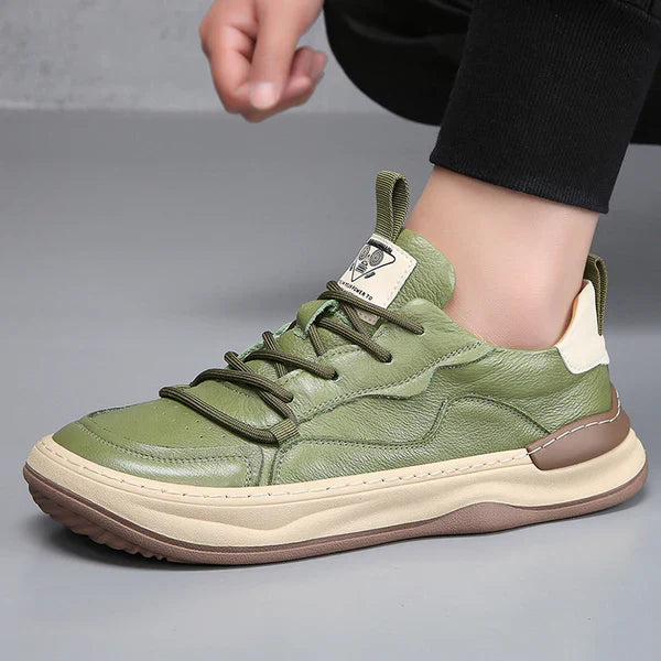 Chaussures en cuir a semelle haute