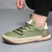 Chaussures en cuir a semelle haute