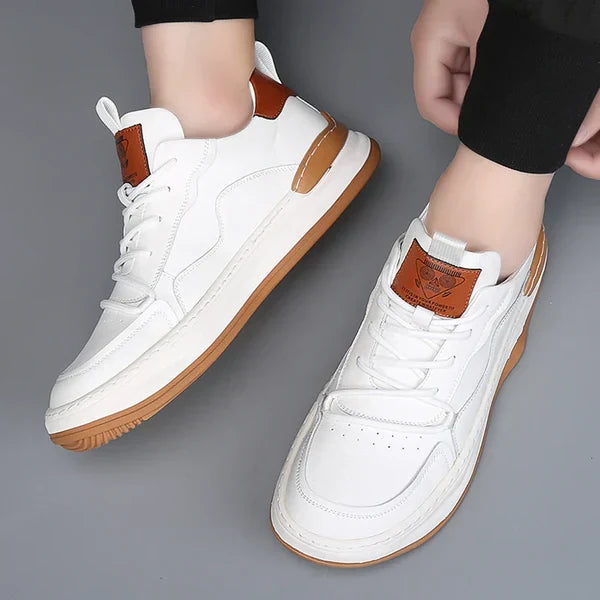 Chaussures en cuir a semelle haute