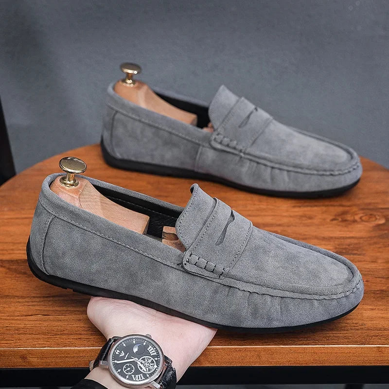 Mocassins legers en daim pour homme