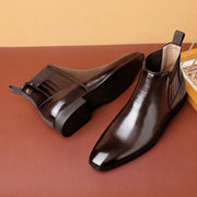 Bottes chics en cuir