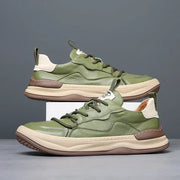 Chaussures en cuir a semelle haute