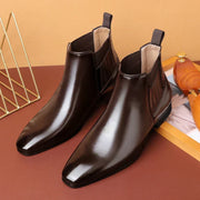 Bottes chics en cuir